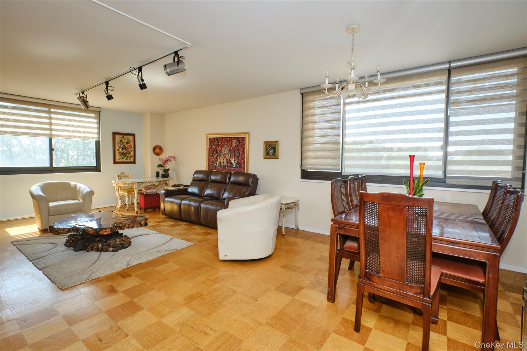 27110 Grand Central Parkway # 1V, Floral Park, NY 11005