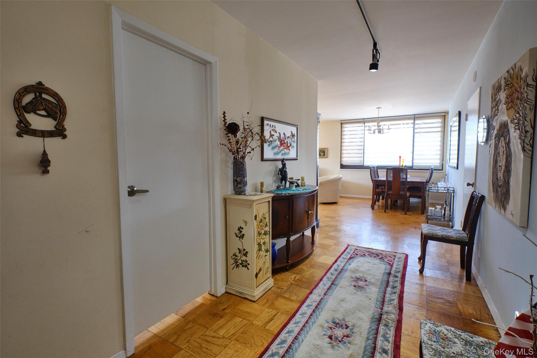 27110 Grand Central Parkway # 1V, Floral Park, NY 11005