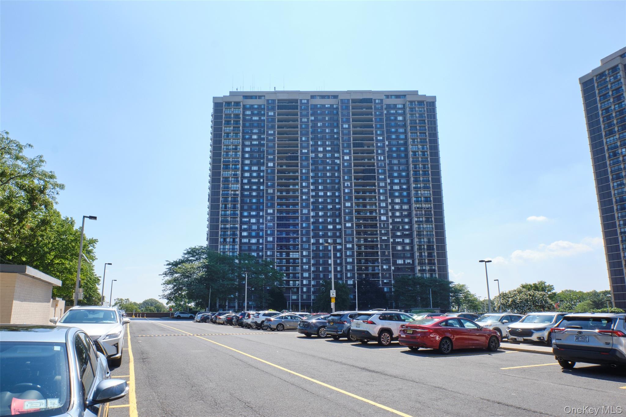 27110 Grand Central Parkway # 1V, Floral Park, NY 11005