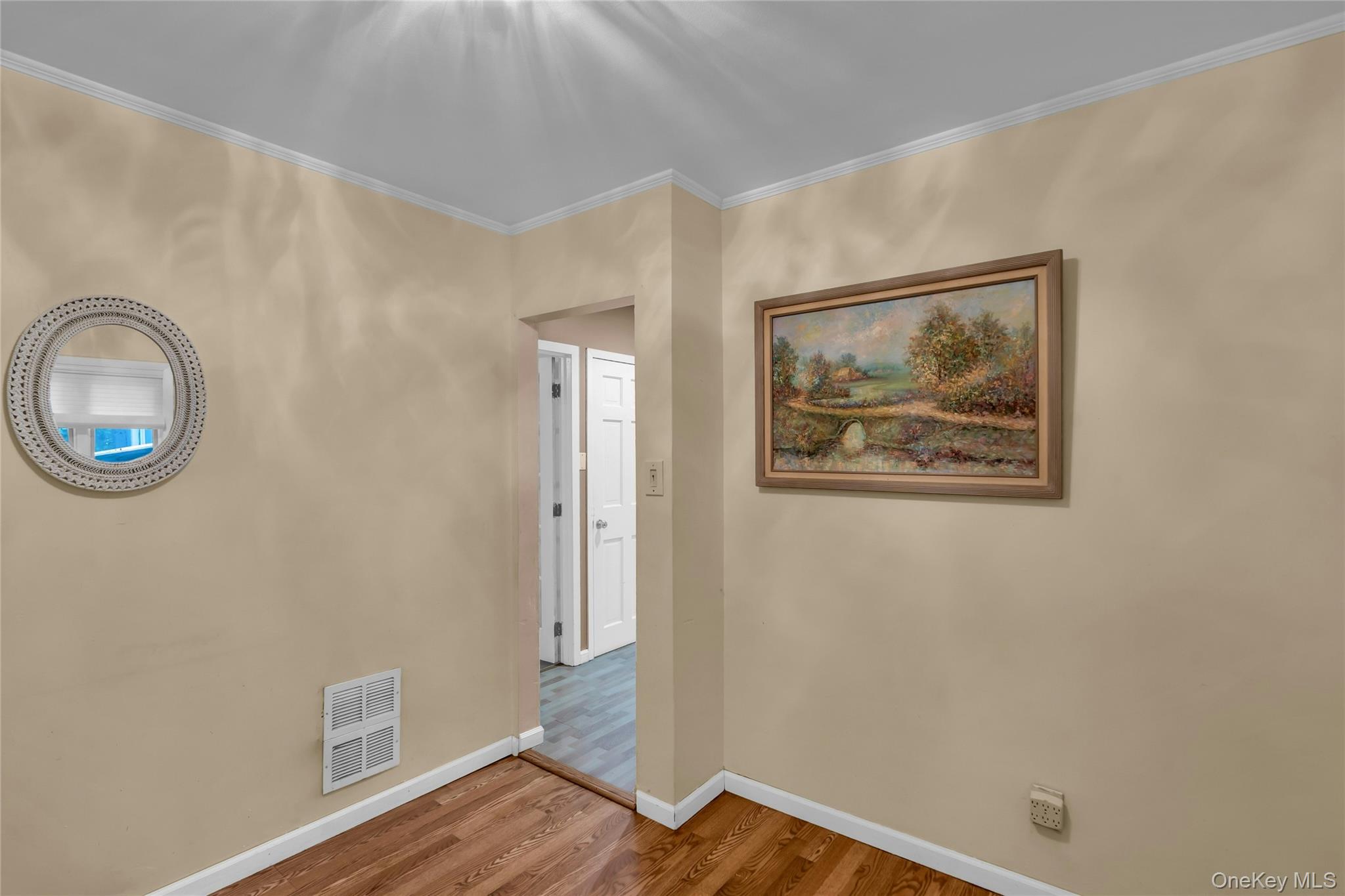 9 Maplelawn Drive, Commack, NY 11725