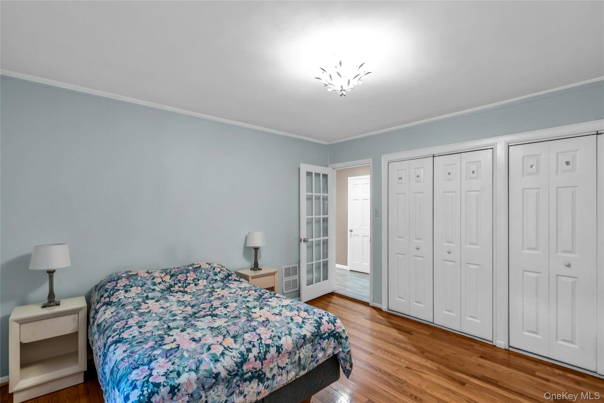 9 Maplelawn Drive, Commack, NY 11725