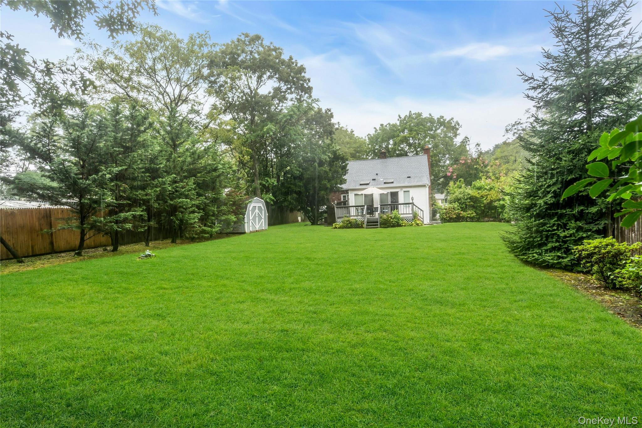 9 Maplelawn Drive, Commack, NY 11725