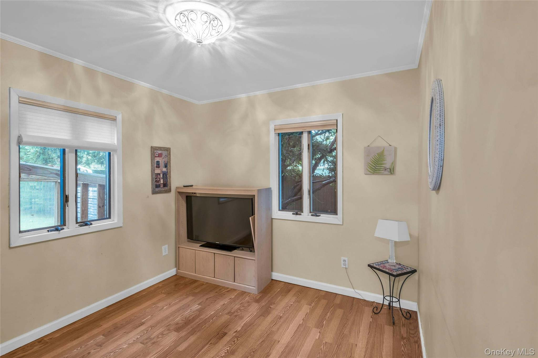 9 Maplelawn Drive, Commack, NY 11725