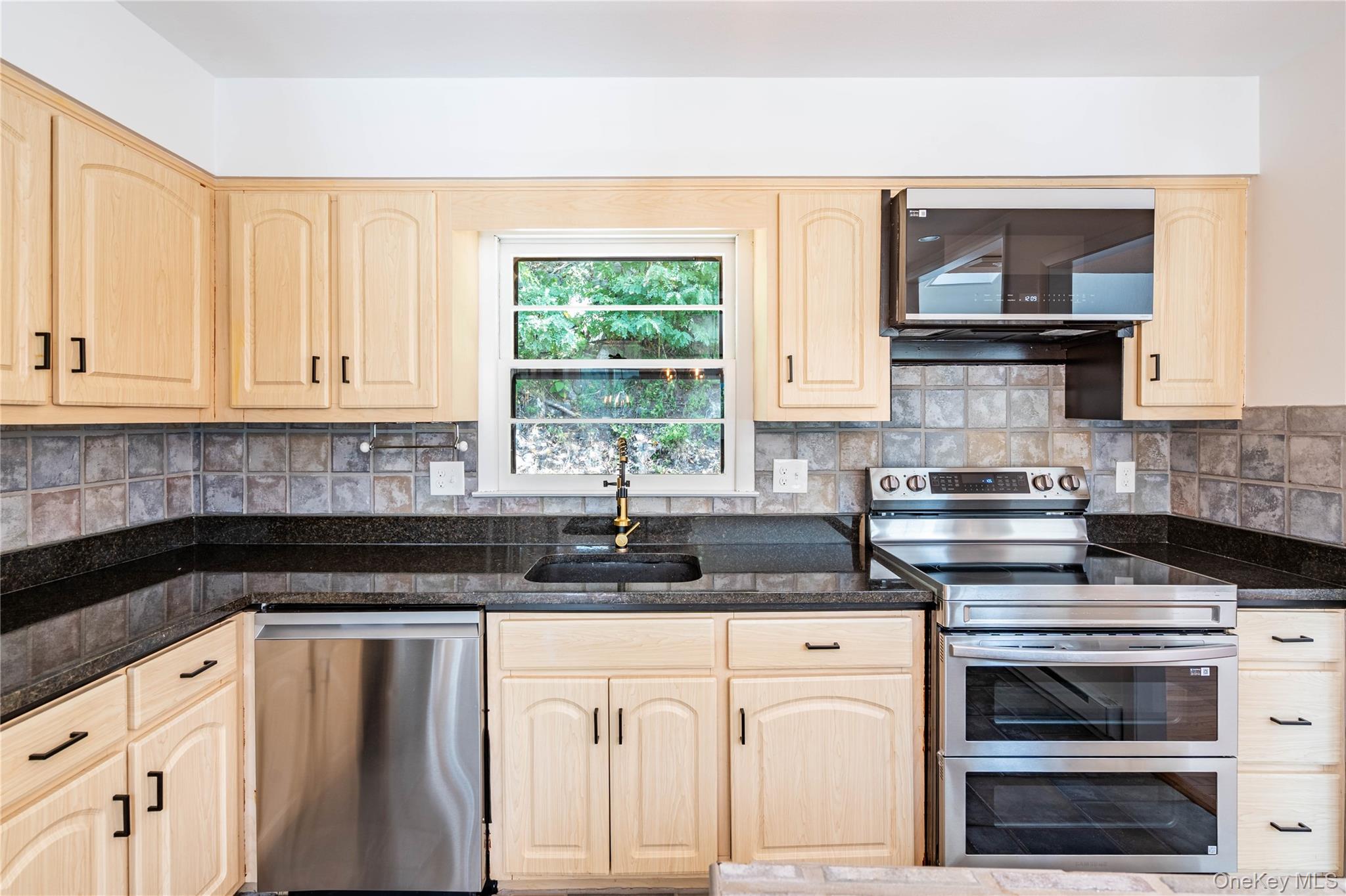 64 Edgemere Avenue, Greenwood Lake, NY 10925