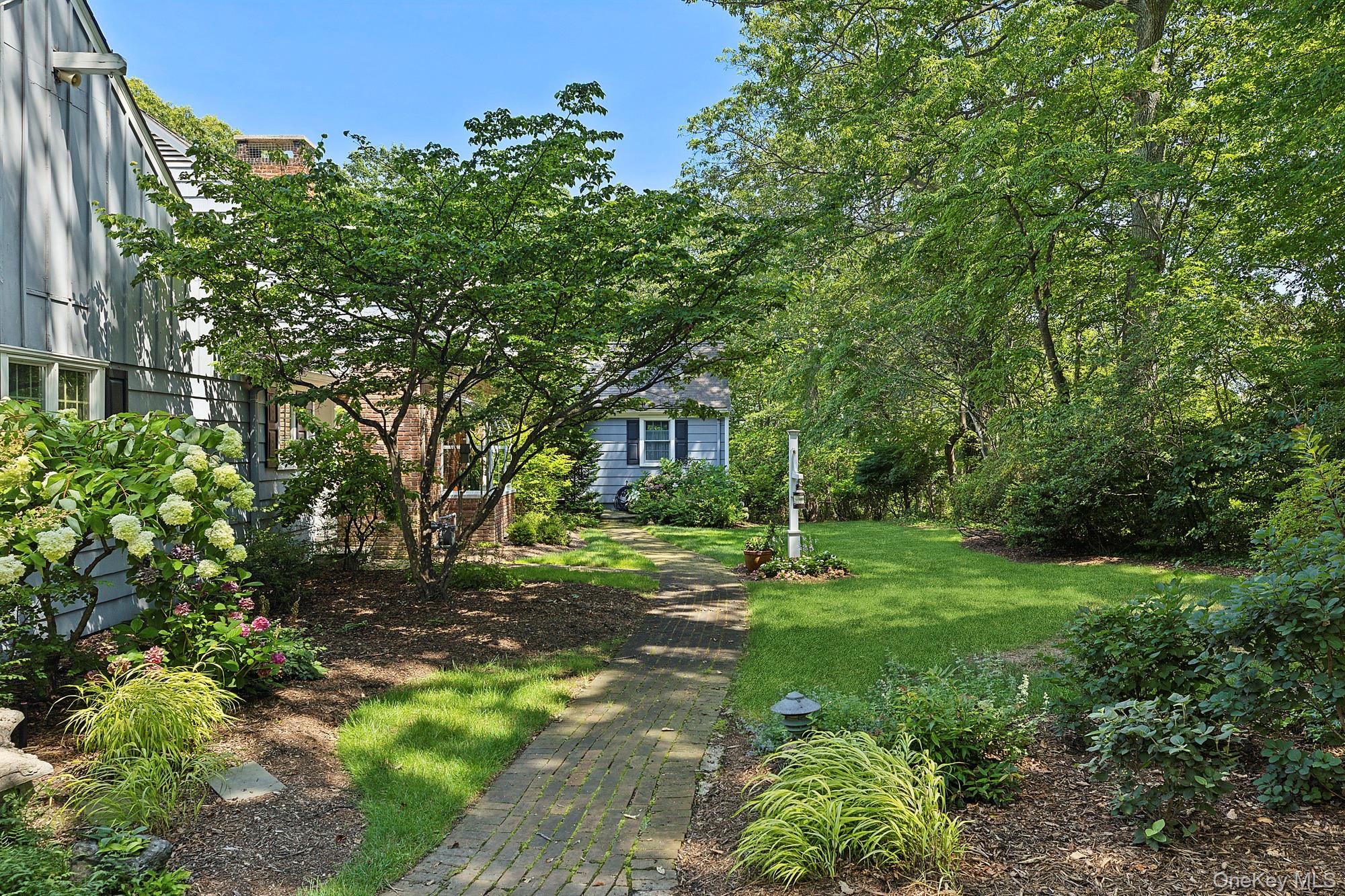 19 Beach Plum Drive, Centerport, NY 11721