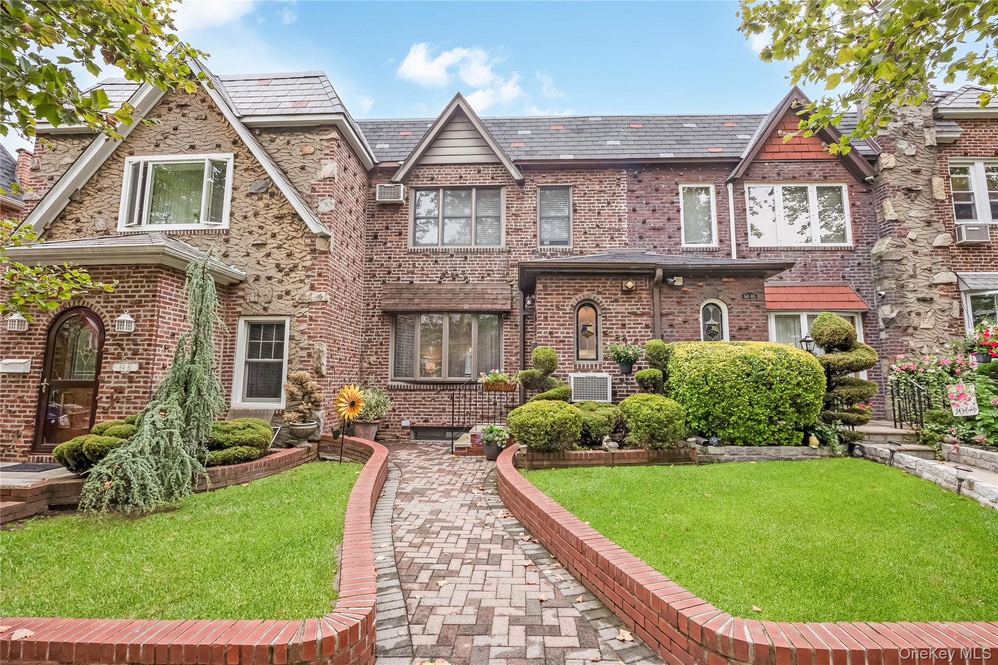 64-83 83rd Place, Middle Village, NY 11379