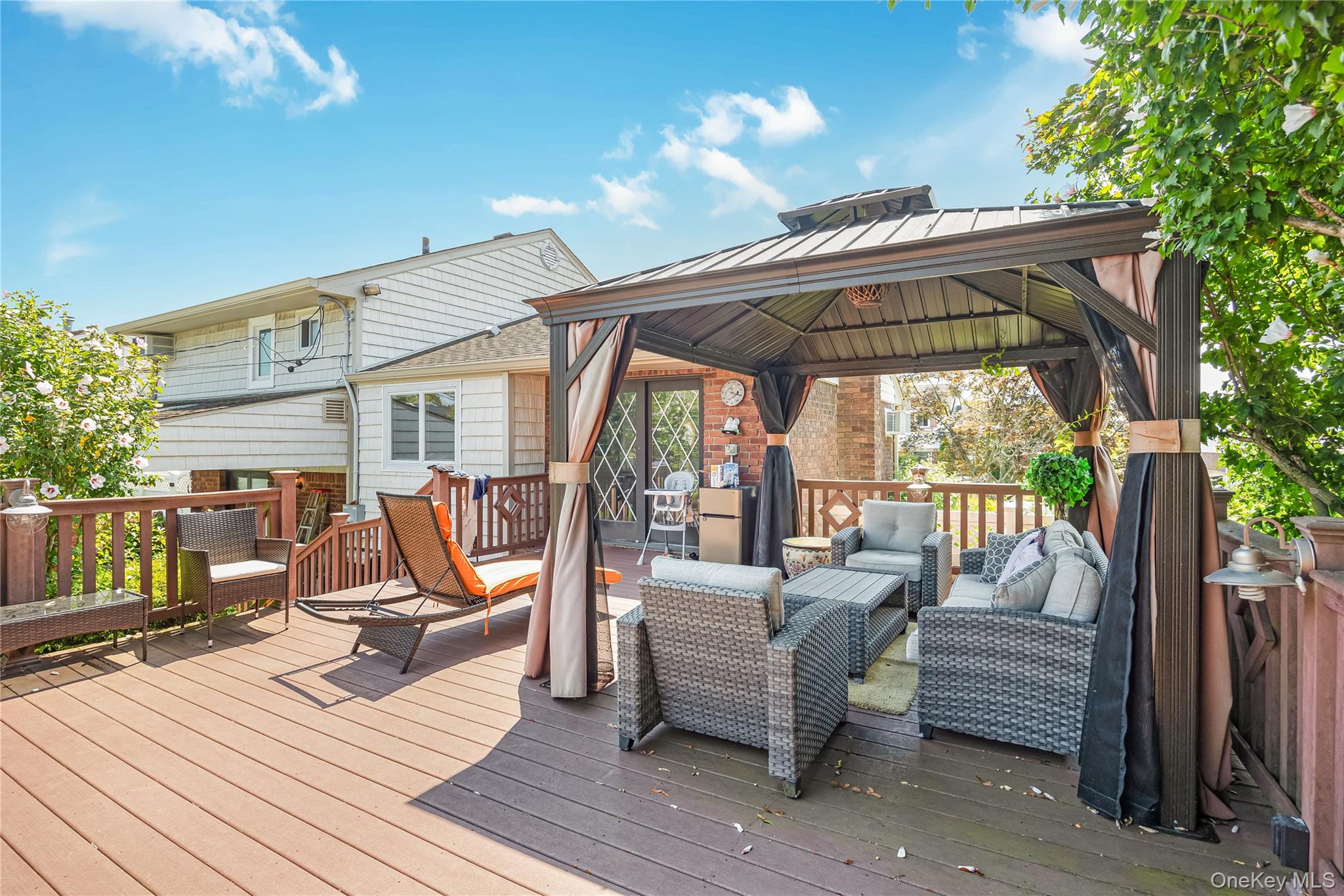 9 Cheryl Lane N, Farmingdale, NY 11735