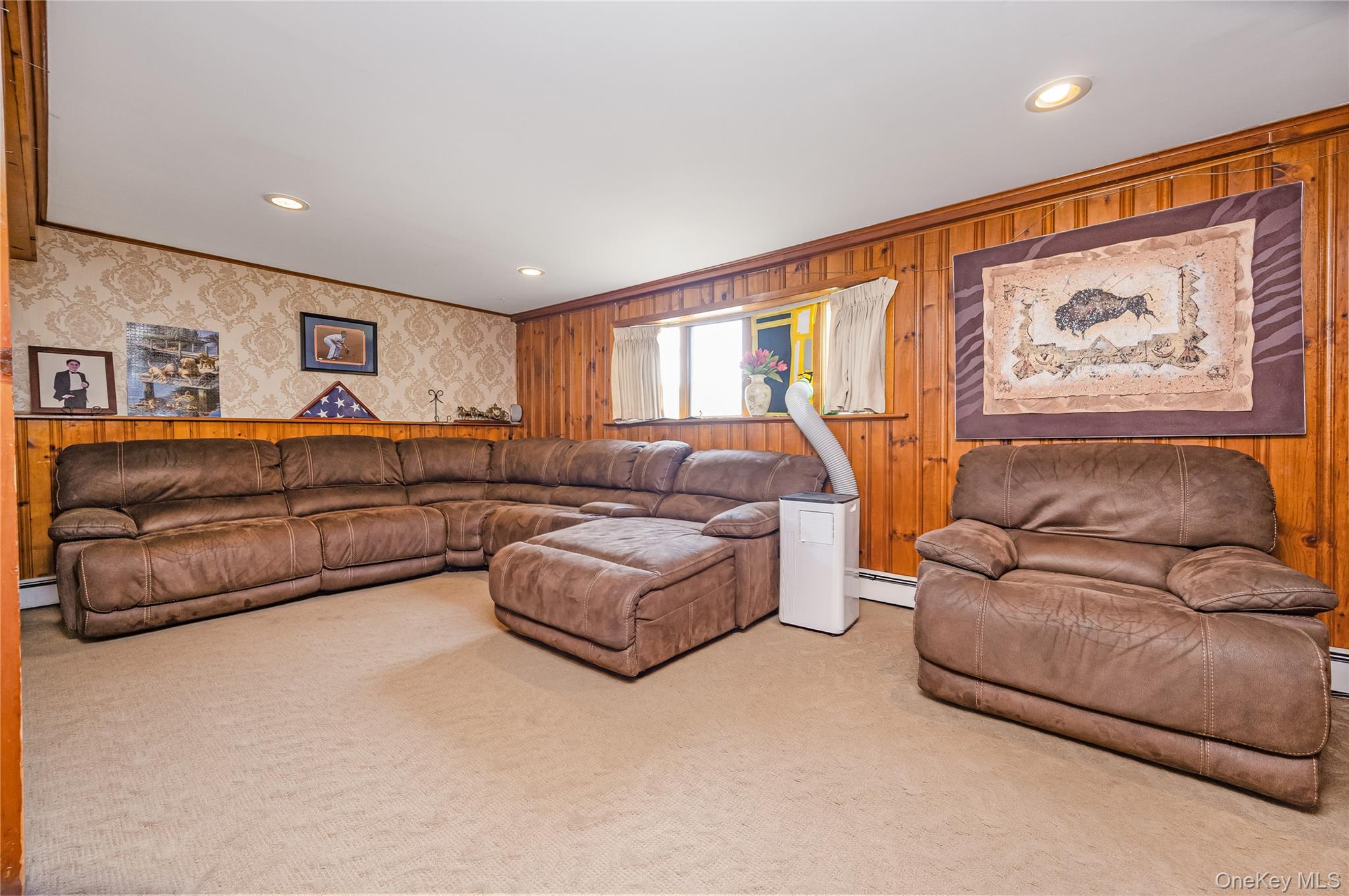 9 Cheryl Lane N, Farmingdale, NY 11735