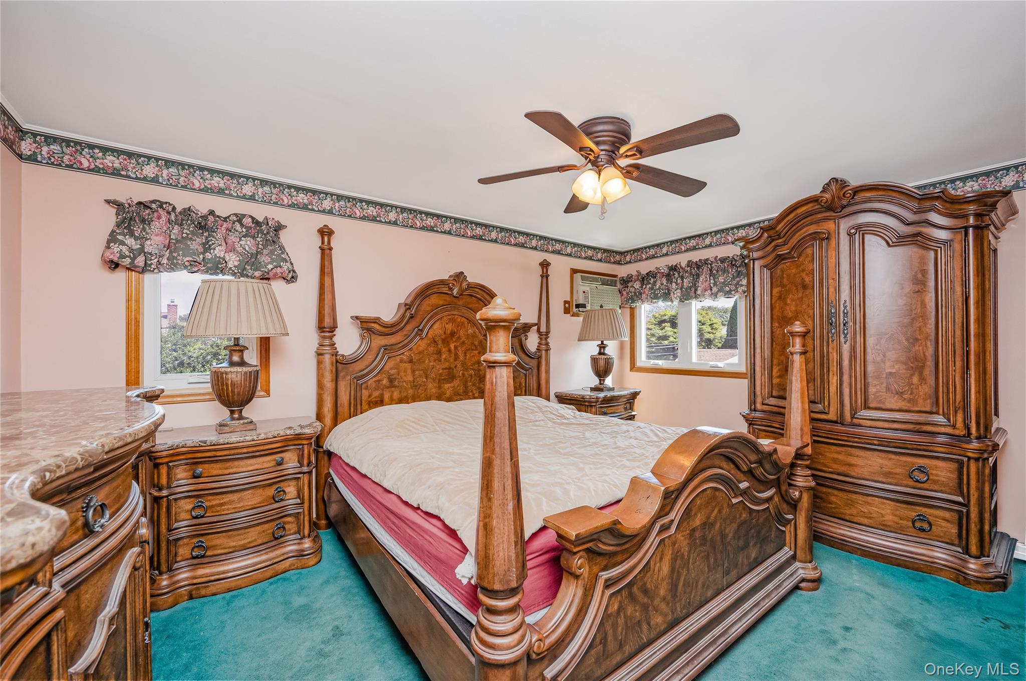 9 Cheryl Lane N, Farmingdale, NY 11735