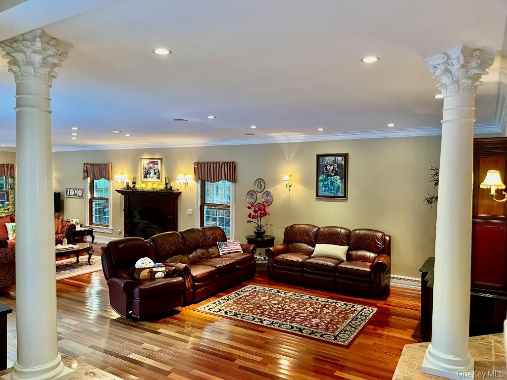 48 River Heights Drive, Smithtown, NY 11787