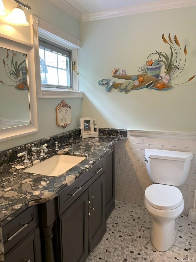 48 River Heights Drive, Smithtown, NY 11787