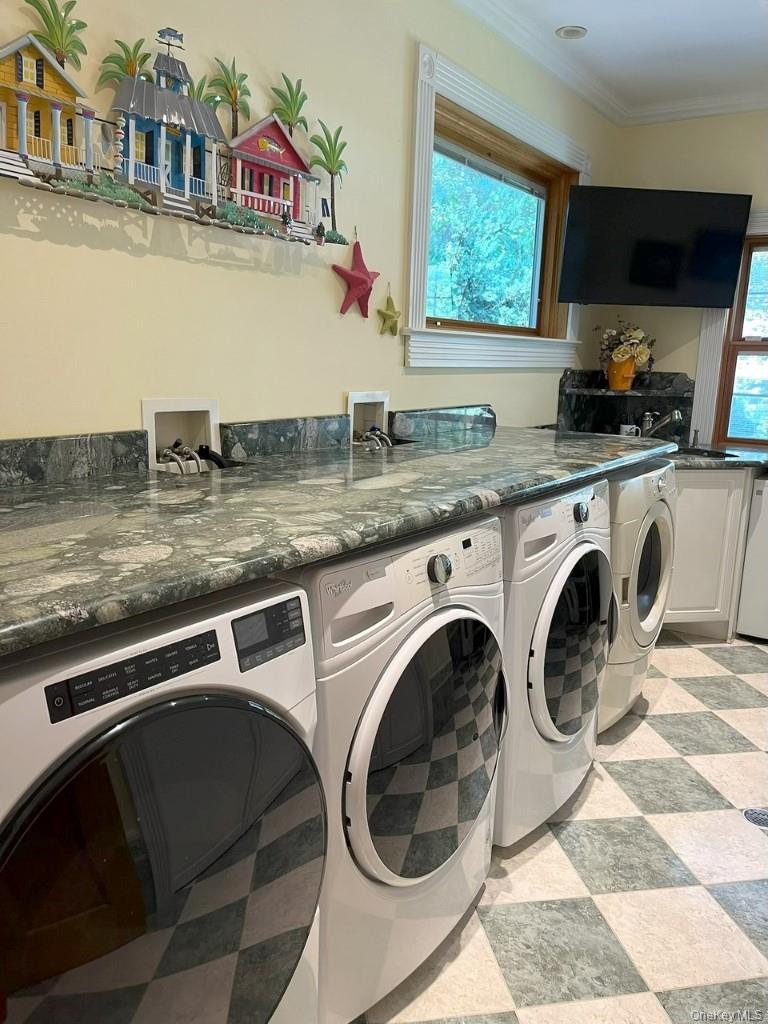 48 River Heights Drive, Smithtown, NY 11787