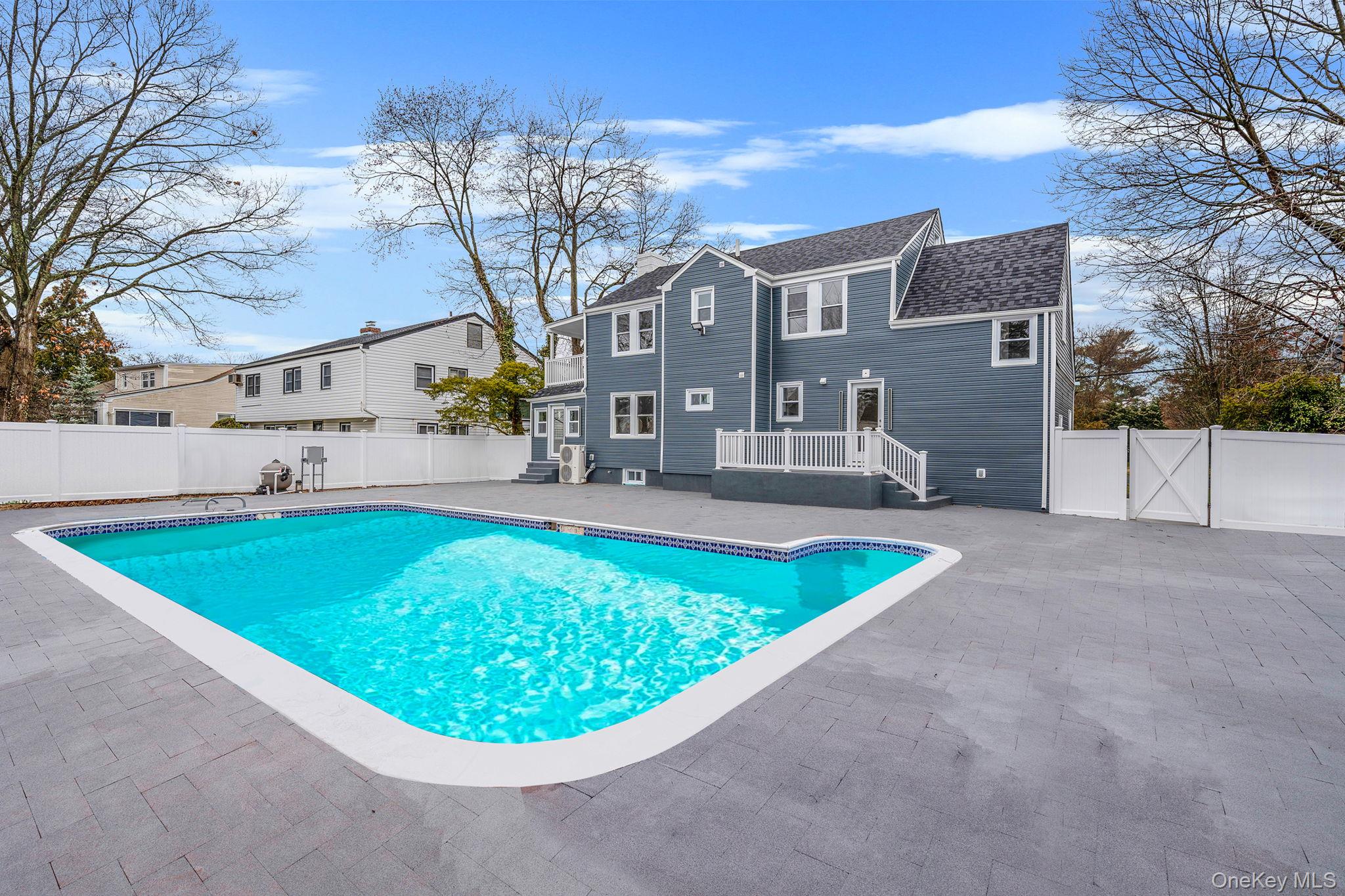 255 Moore Avenue, Freeport, NY 11520