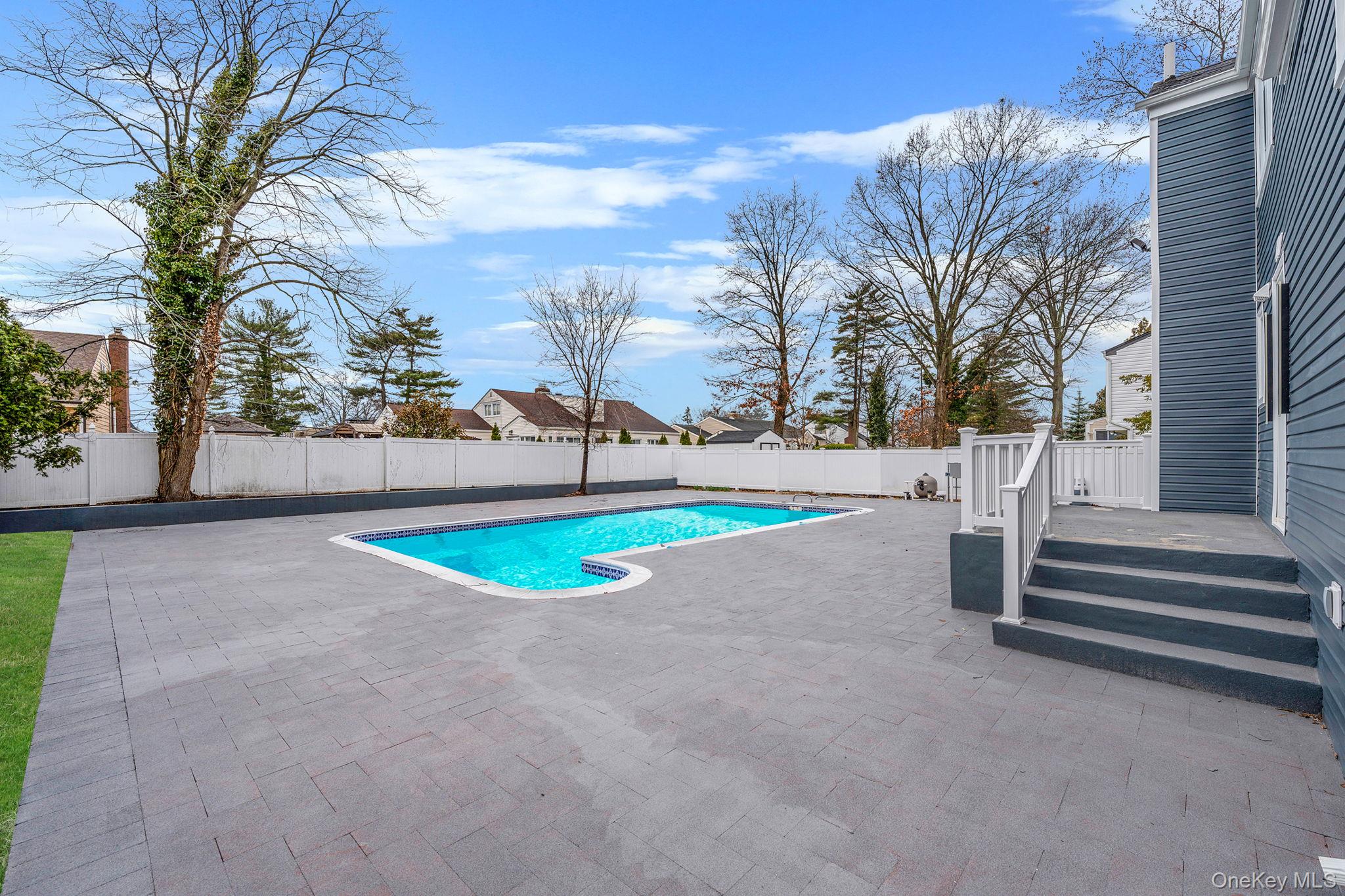 255 Moore Avenue, Freeport, NY 11520