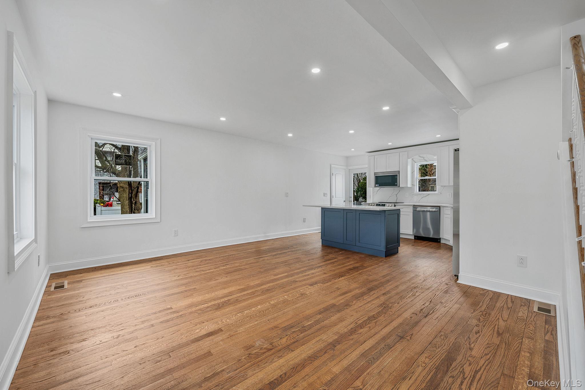 255 Moore Avenue, Freeport, NY 11520