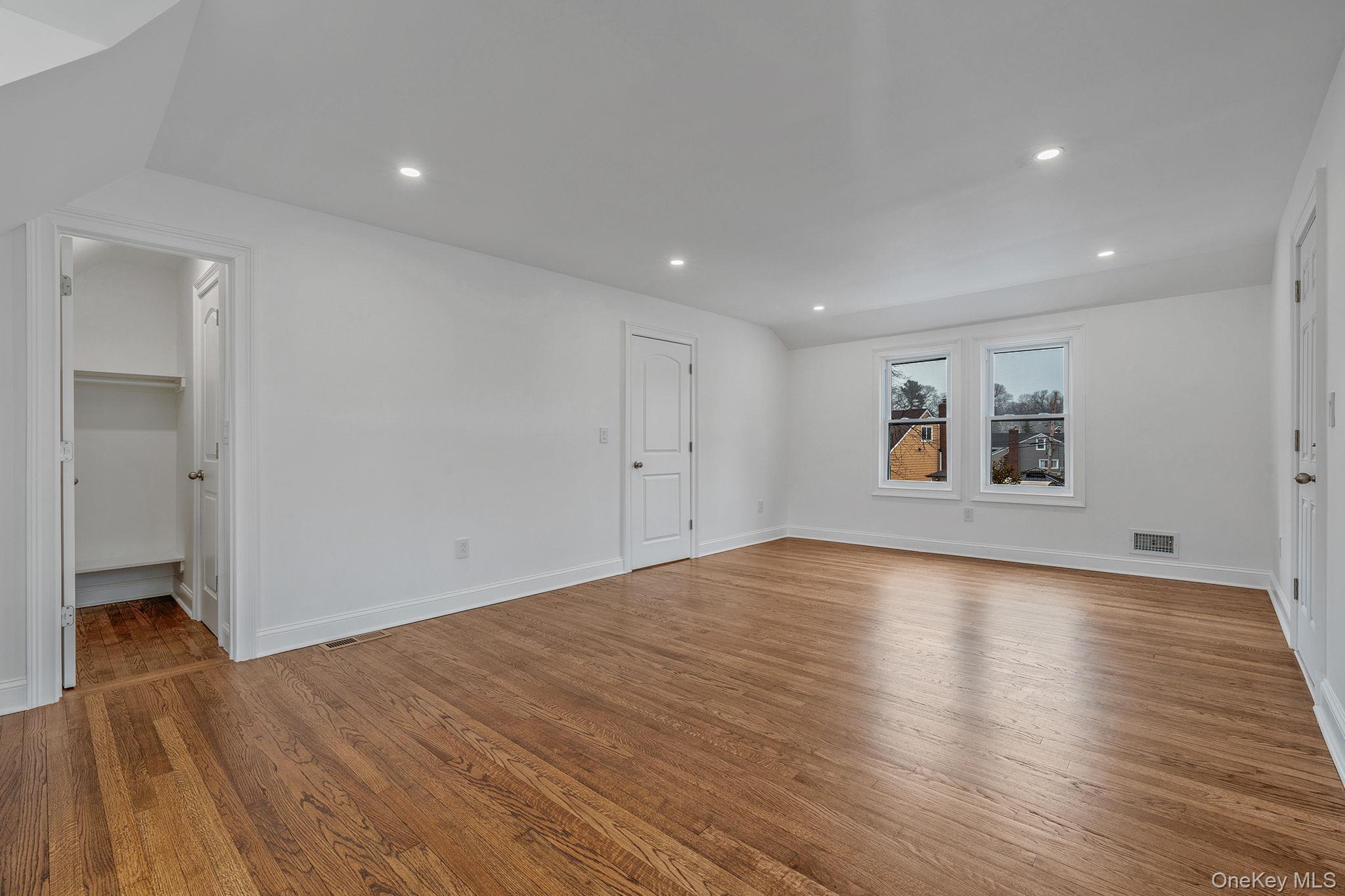 255 Moore Avenue, Freeport, NY 11520