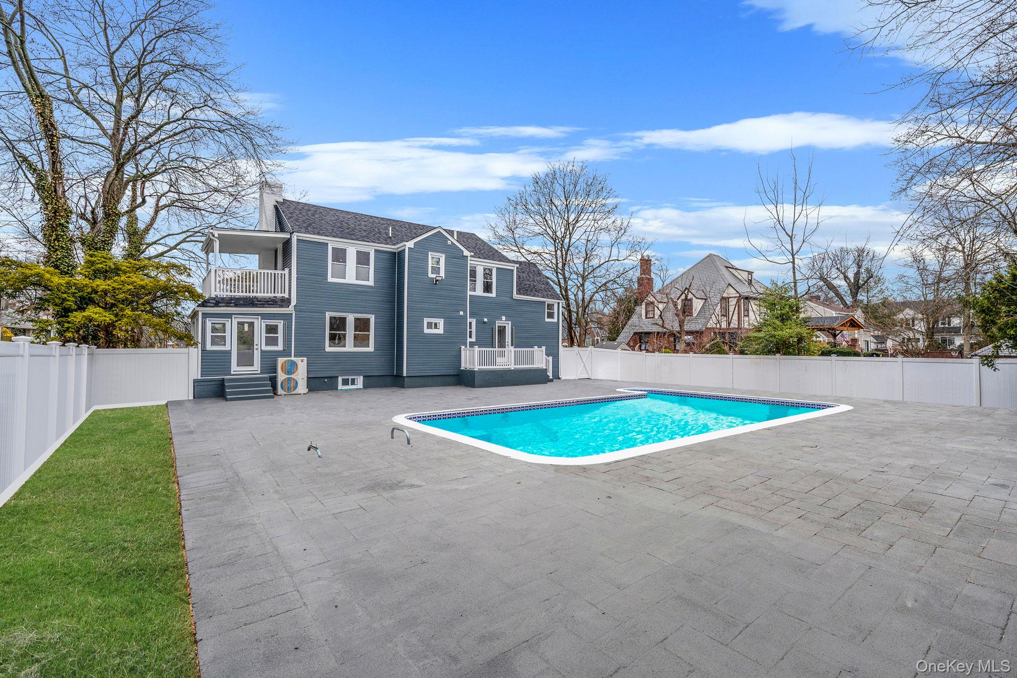 255 Moore Avenue, Freeport, NY 11520