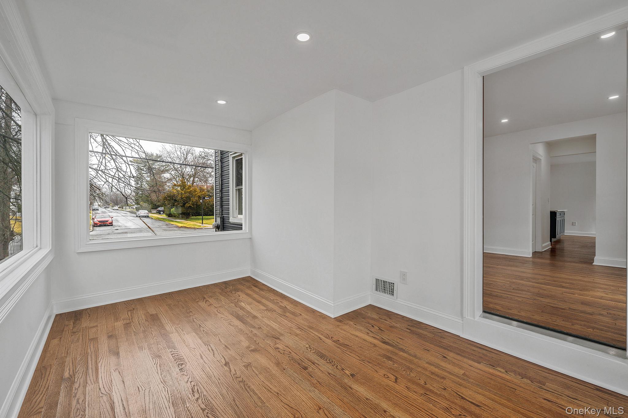 255 Moore Avenue, Freeport, NY 11520