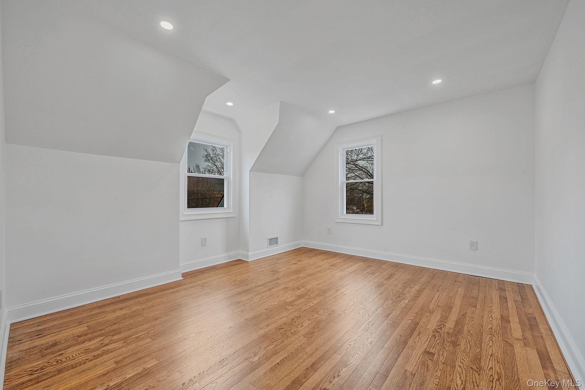 255 Moore Avenue, Freeport, NY 11520