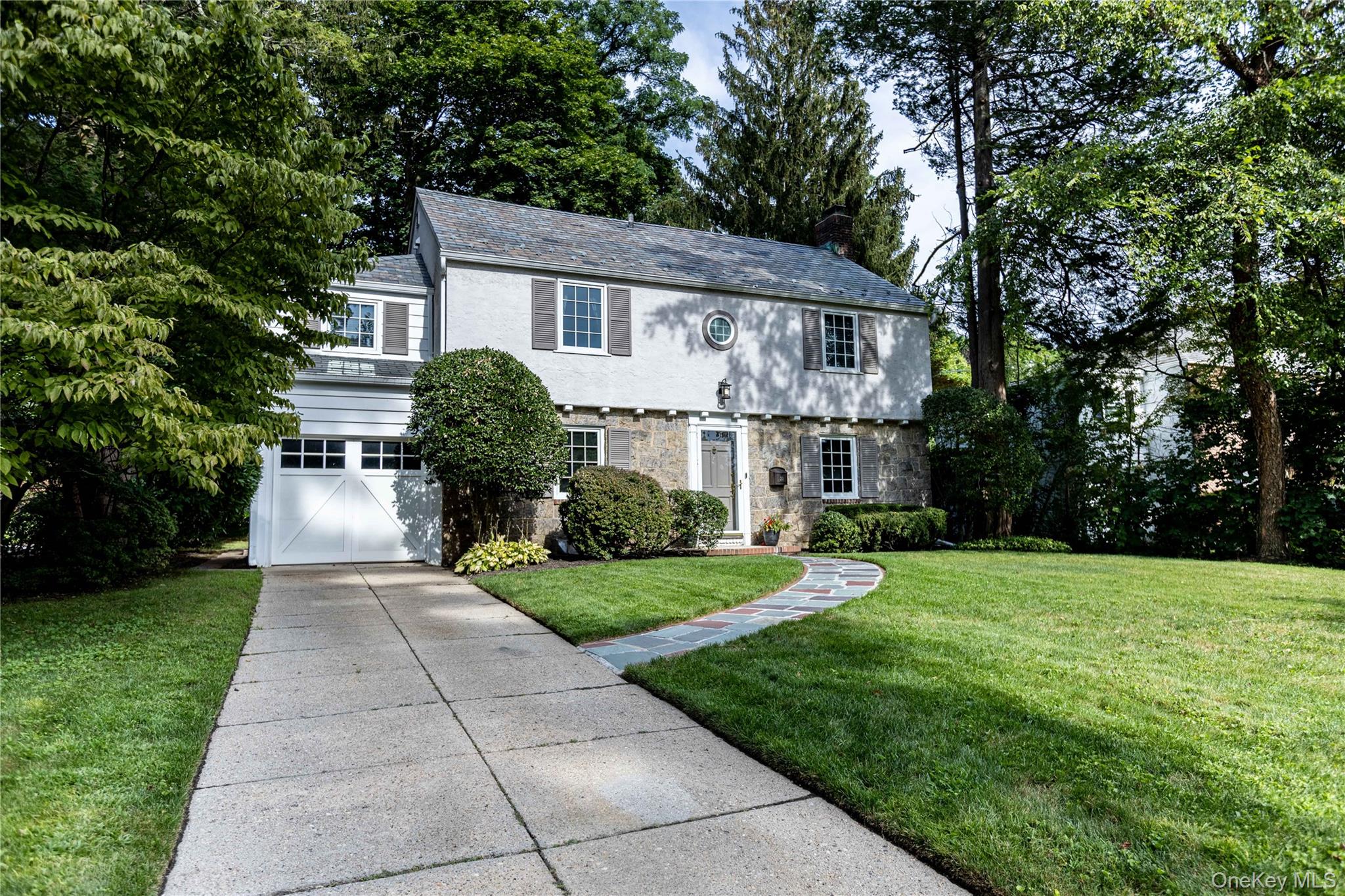 20 Mill Spring Road, Manhasset, NY 11030