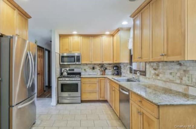 295 Willow Terrace Lane, Orient, NY 11957