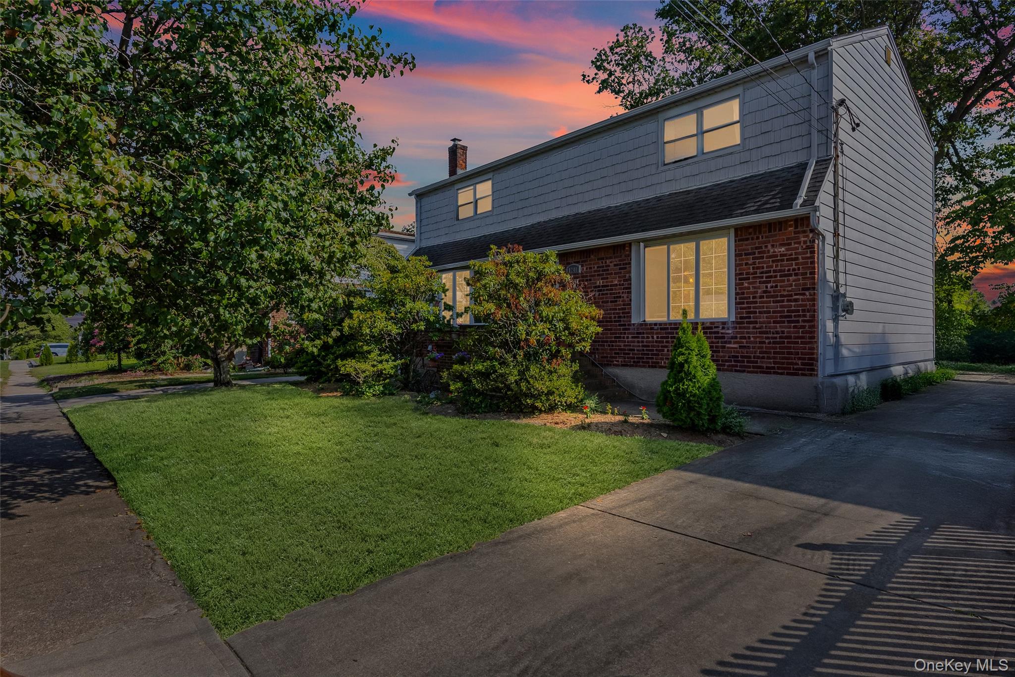 1241 G Street, Valley Stream, NY 11580