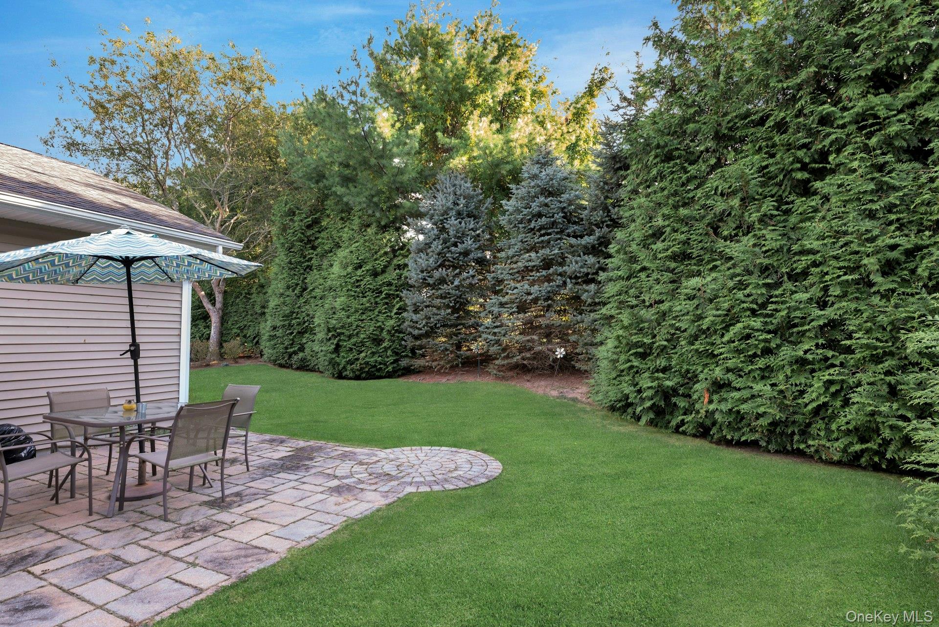 159 Stoneleigh Drive, Riverhead, NY 11901