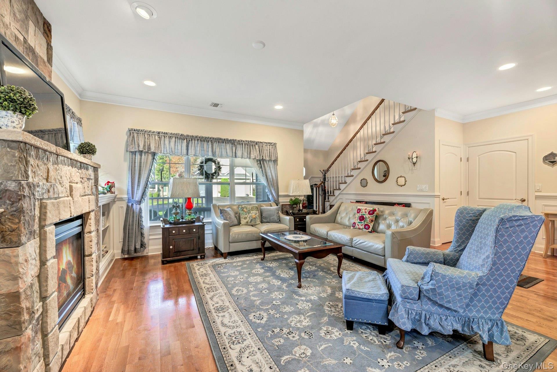 159 Stoneleigh Drive, Riverhead, NY 11901