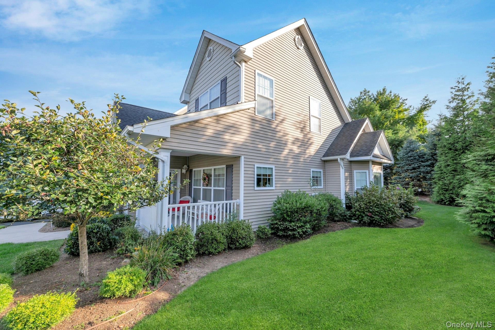 159 Stoneleigh Drive, Riverhead, NY 11901