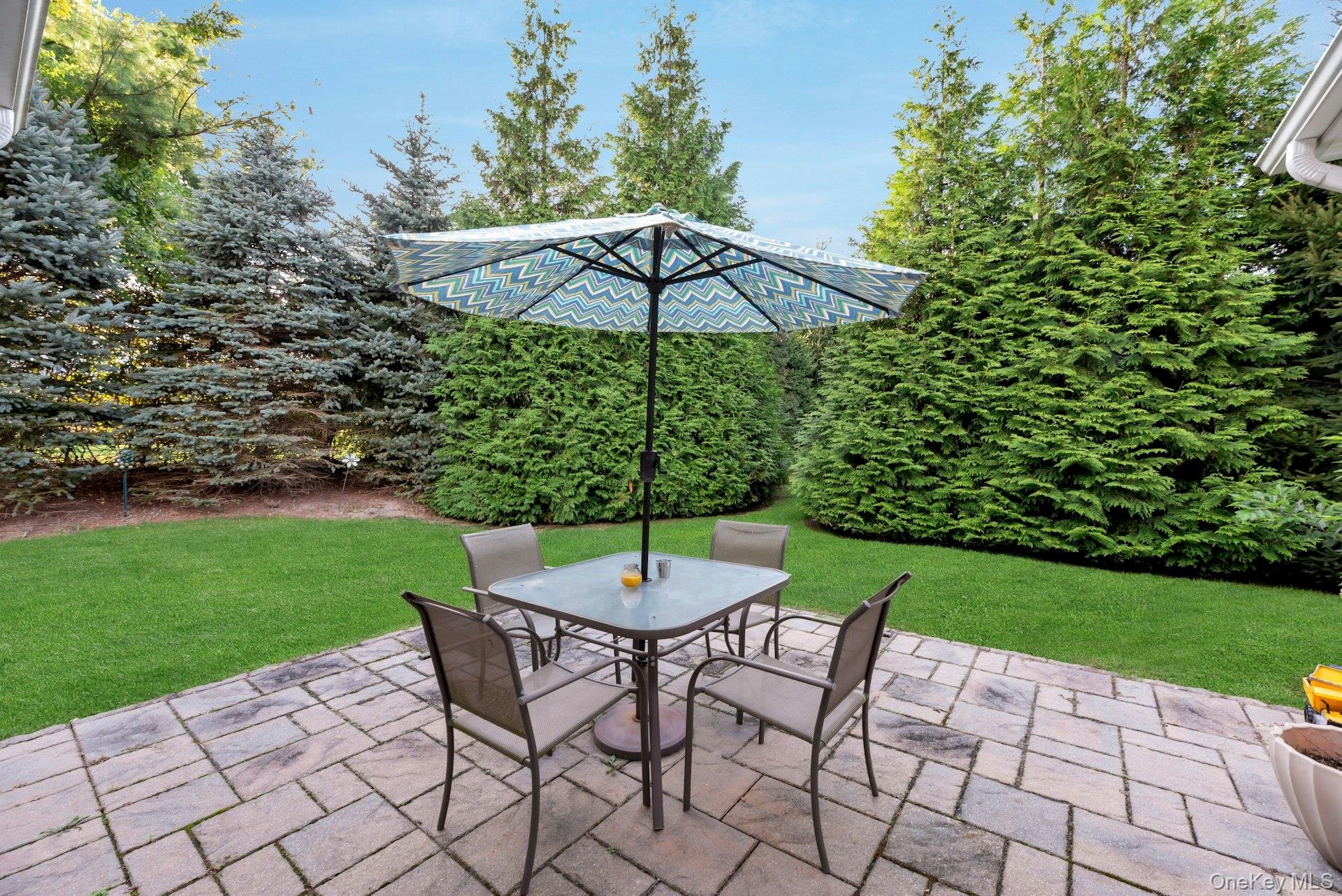 159 Stoneleigh Drive, Riverhead, NY 11901