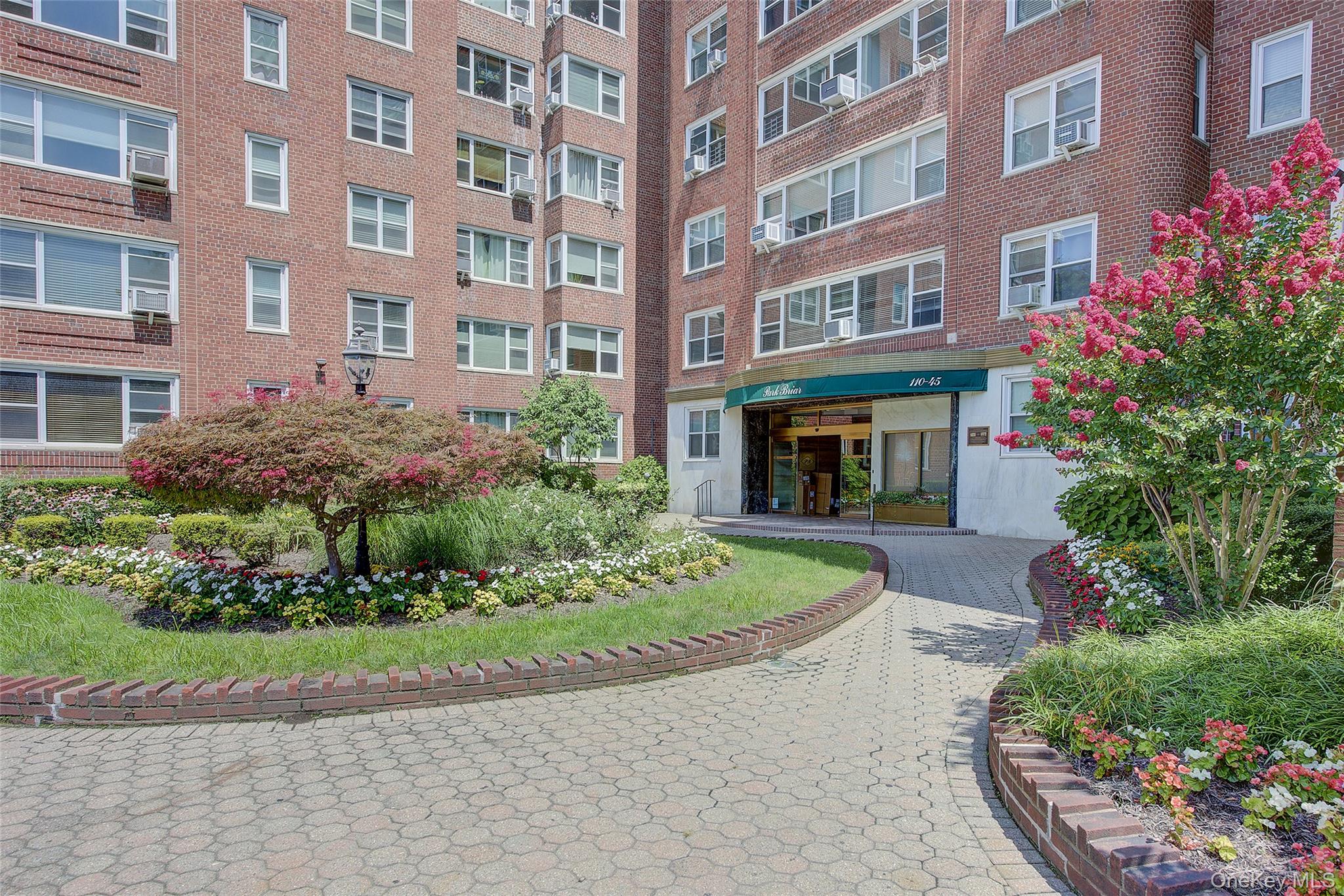 110-45 Queens Boulevard # 810, Forest Hills, NY 11375