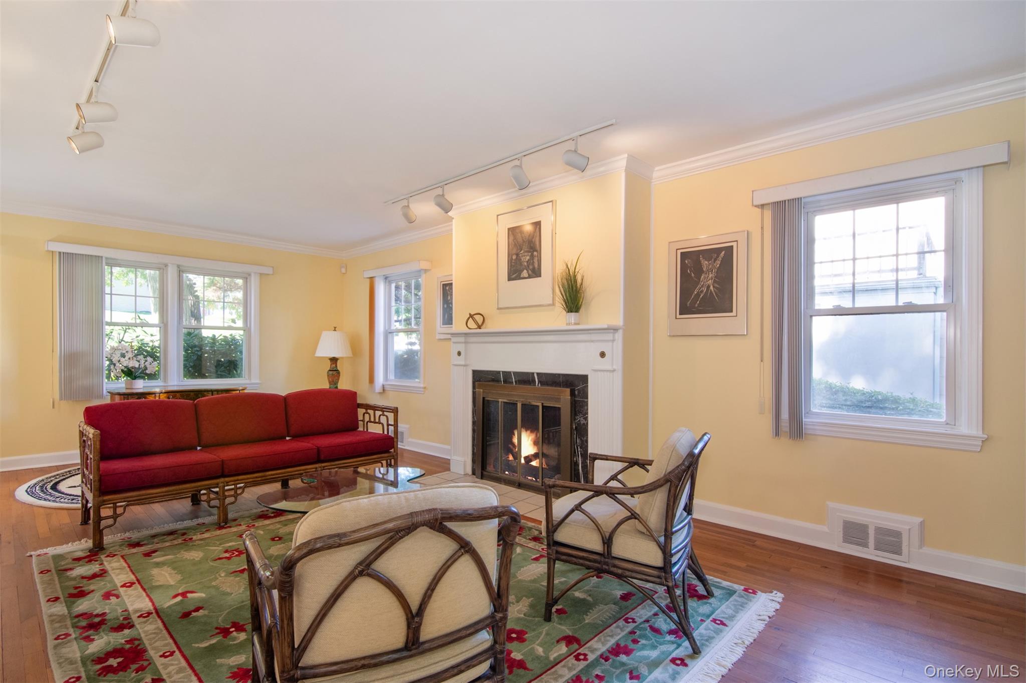 466 California Road, Bronxville, NY 10708