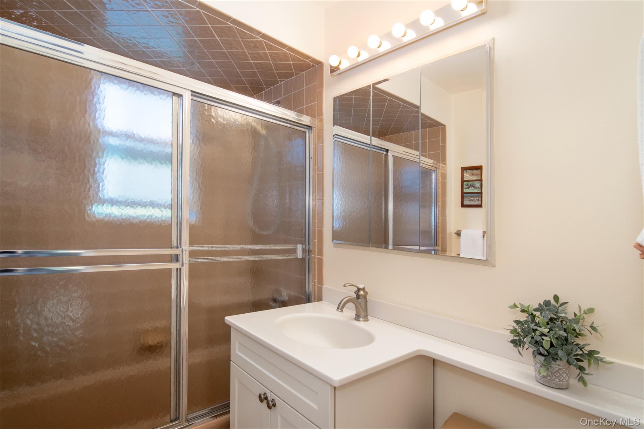 466 California Road, Bronxville, NY 10708