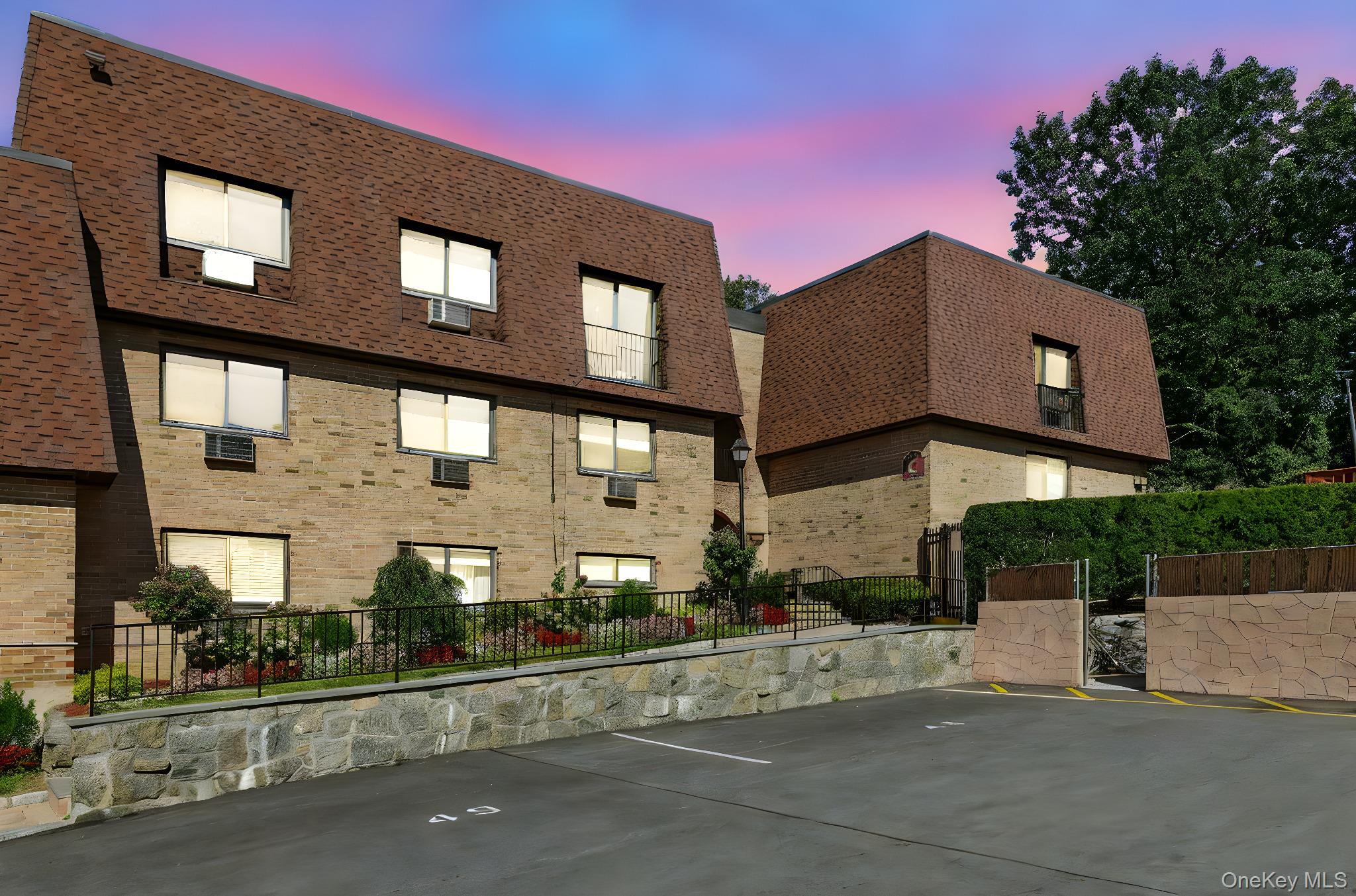 348 Central Park Avenue # C15, Scarsdale, NY 10583