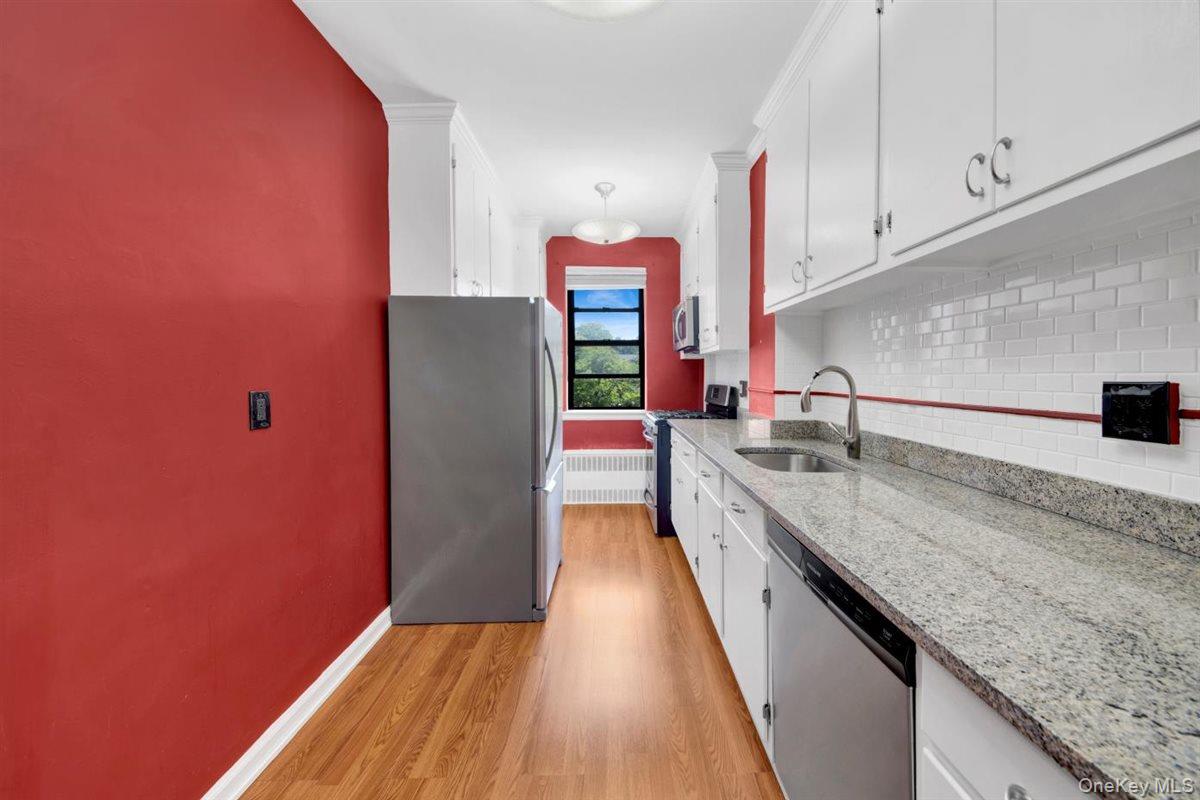 142 Garth Road # TE, Scarsdale, NY 10583