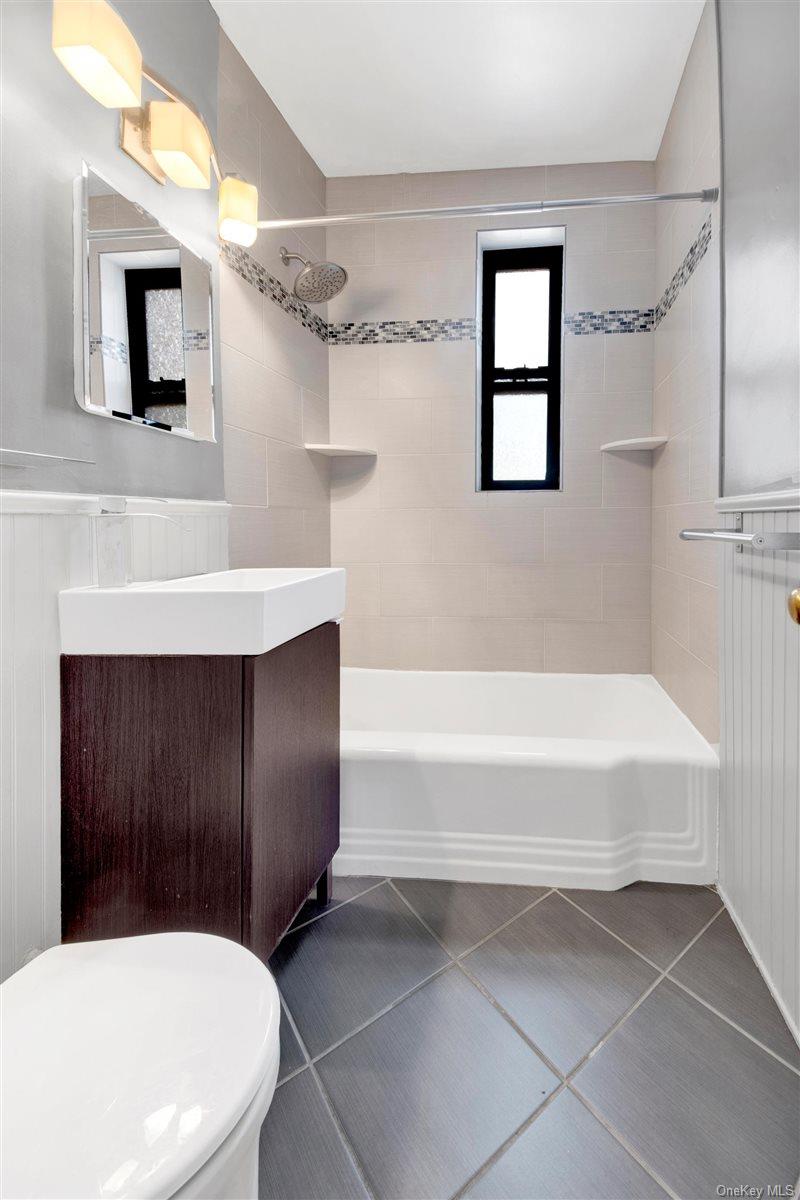 142 Garth Road # TE, Scarsdale, NY 10583