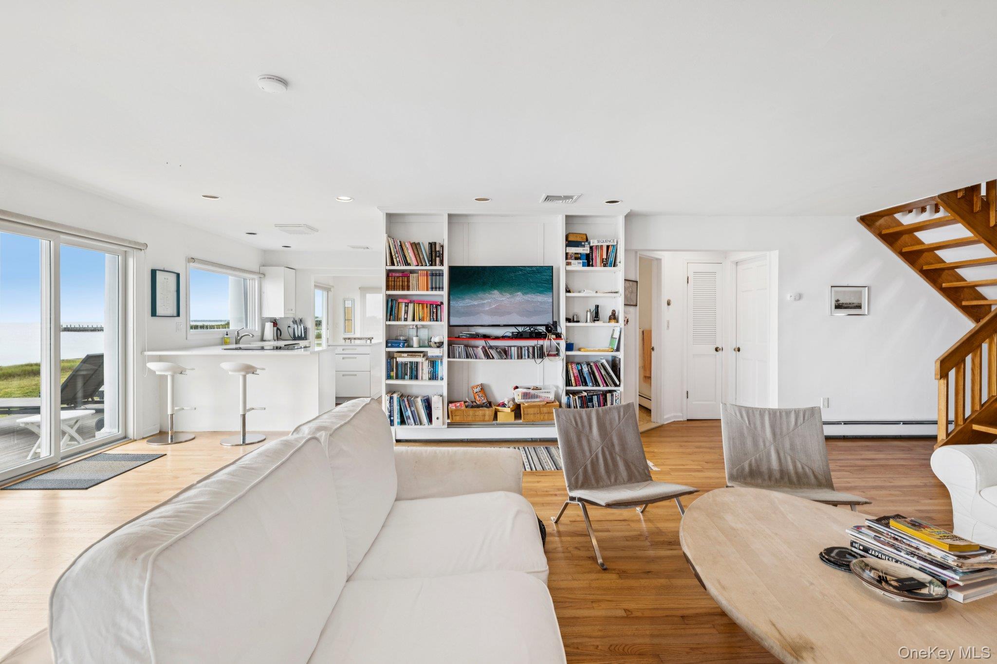 5 Bay Road, East Patchogue, NY 11772