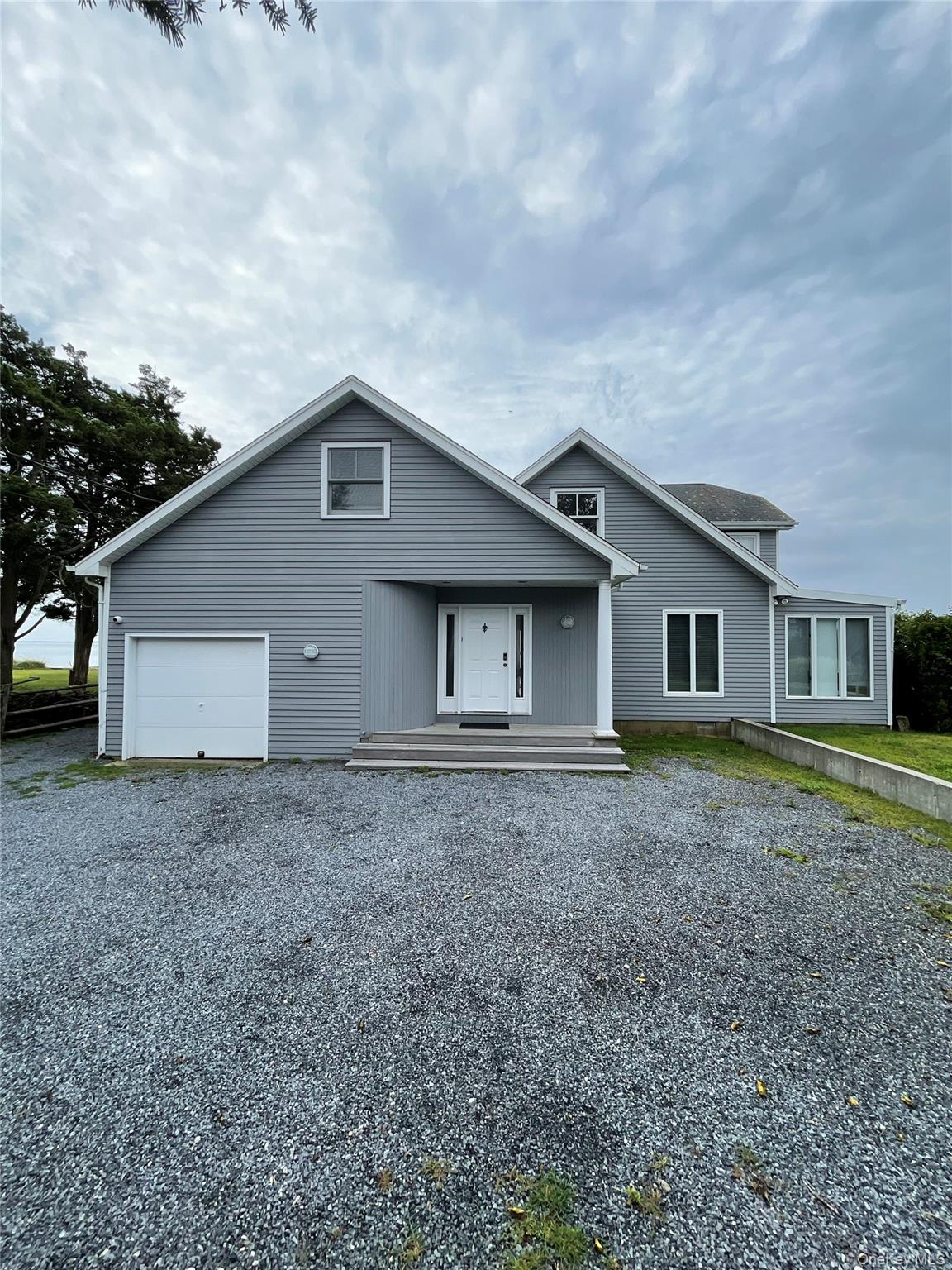 5 Bay Road, East Patchogue, NY 11772