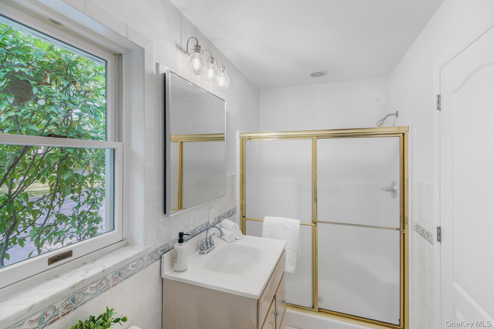 138A Montauk Highway, Westhampton, NY 11977