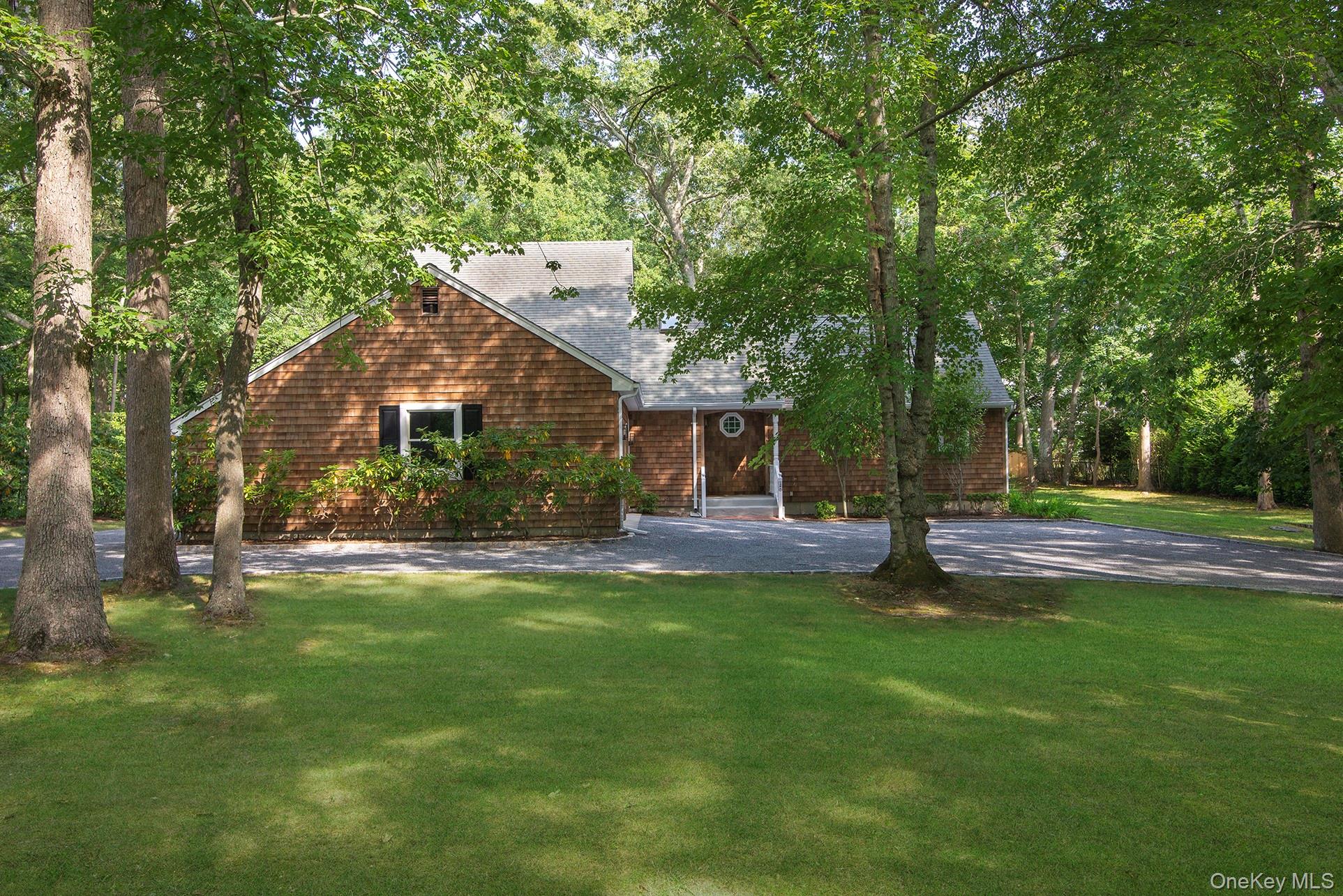 138A Montauk Highway, Westhampton, NY 11977