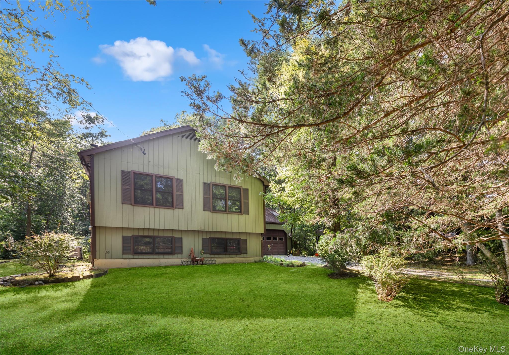 799 Pleasure Drive, Flanders, NY 11901