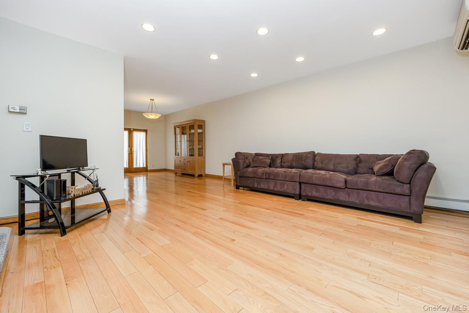 64-84 82nd Place, Middle Village, NY 11379