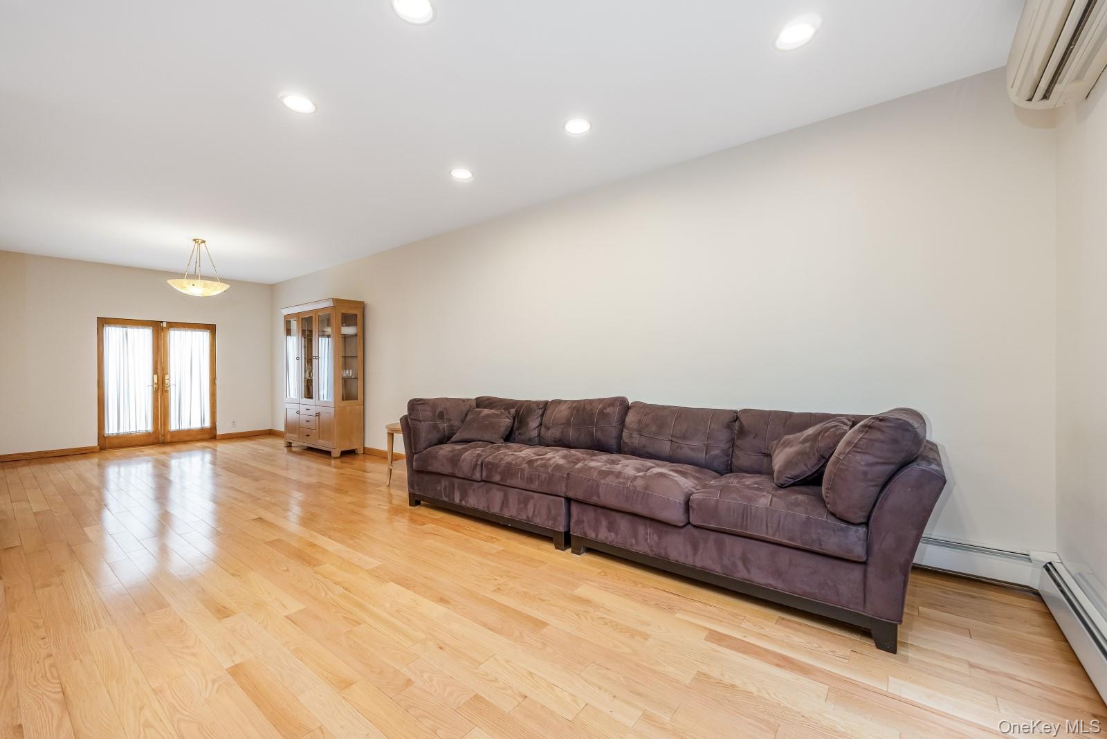 64-84 82nd Place, Middle Village, NY 11379