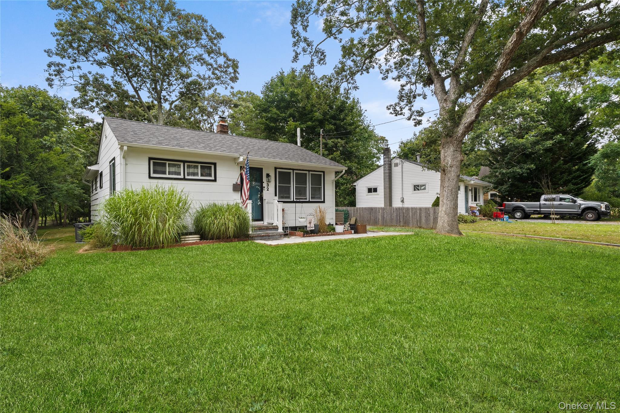32 Hampton Road, Hampton Bays, NY 11946
