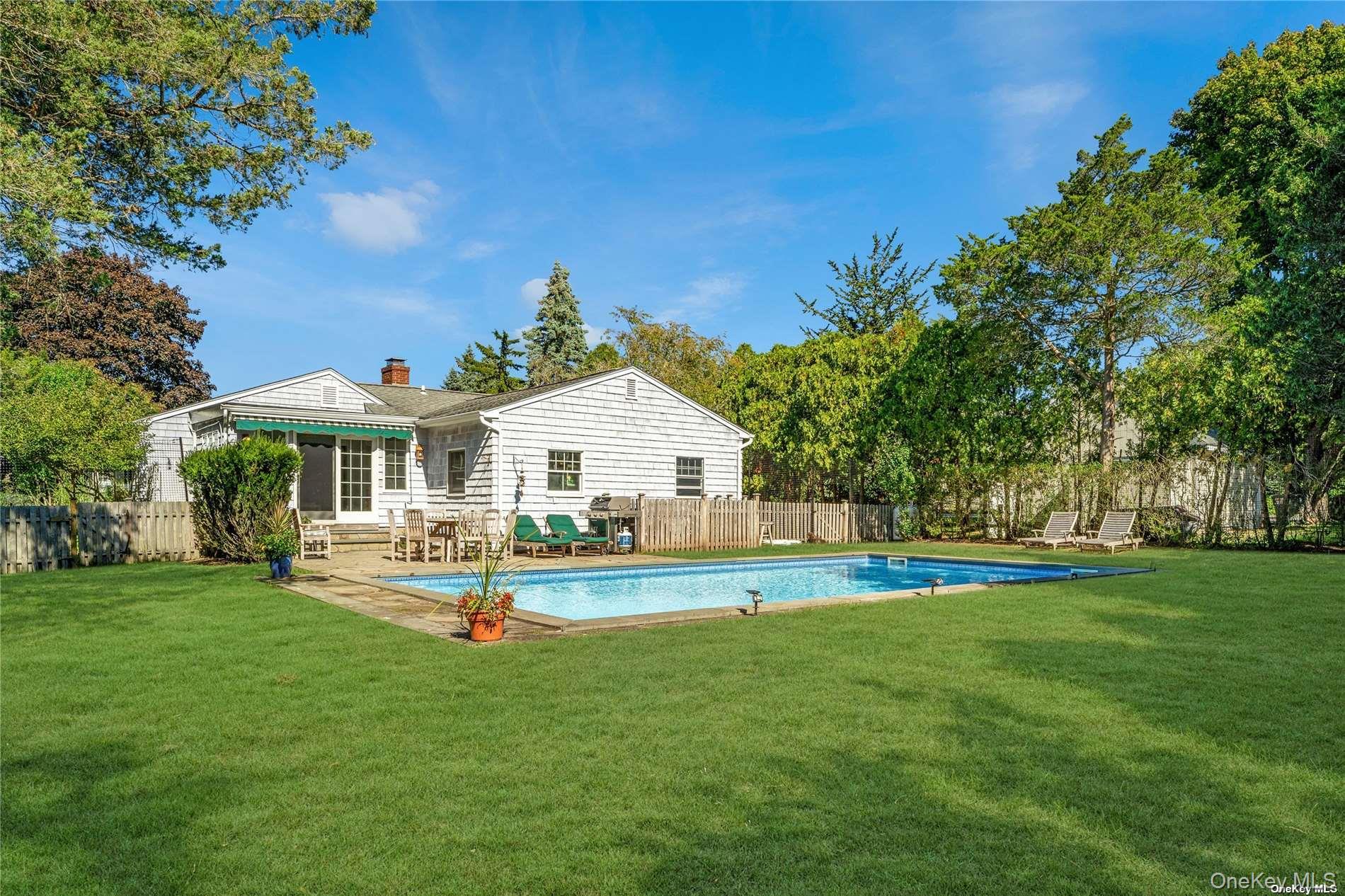 4 Barker, Quogue, NY 11959