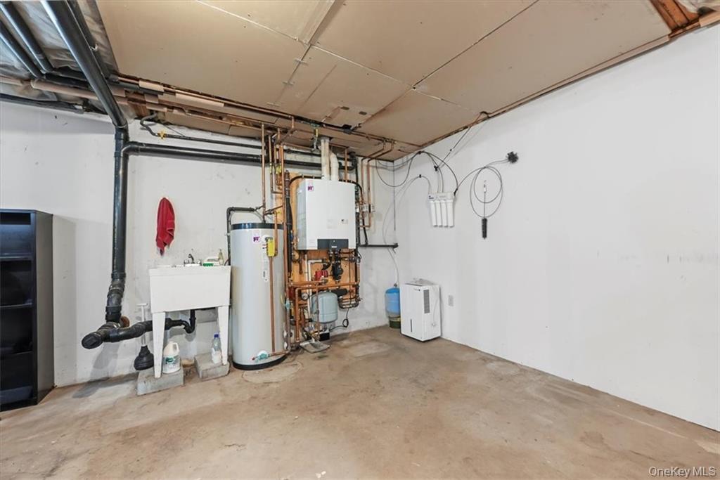 4 Mack Place, Monroe, NY 10950