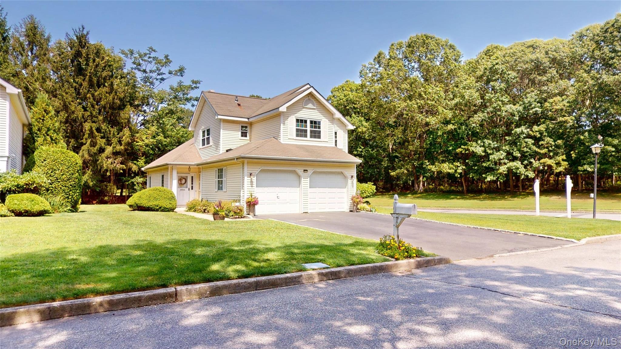 1 Cloister Lane, Middle Island, NY 11953