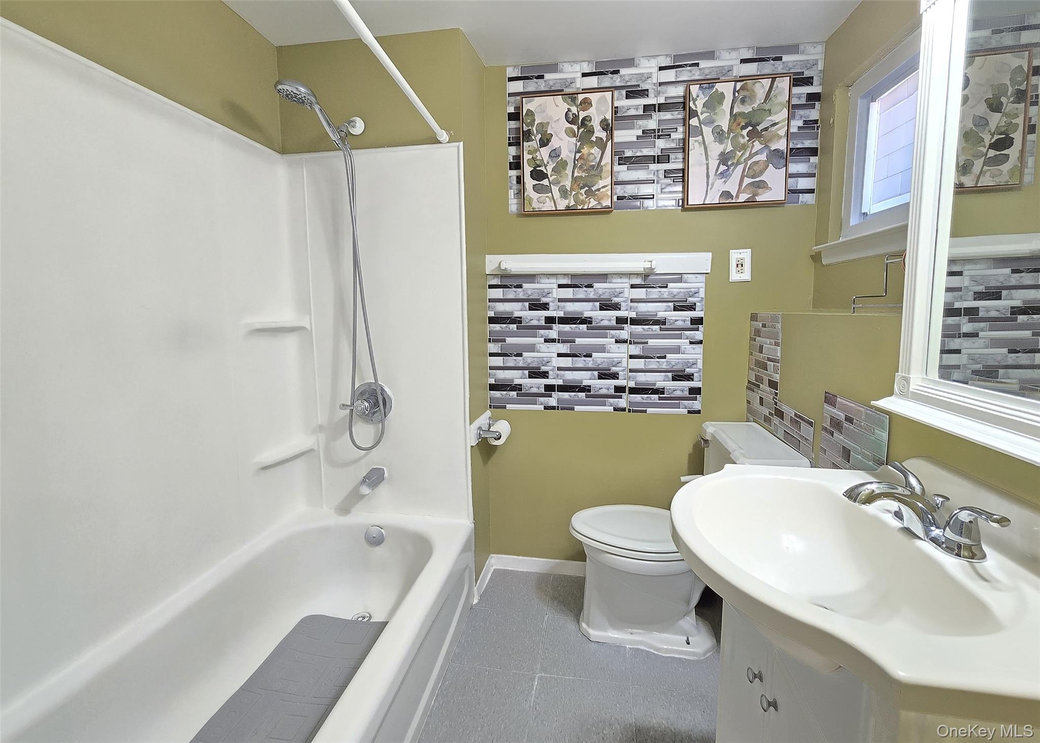 113 Berkeley Avenue, Selden, NY 11784