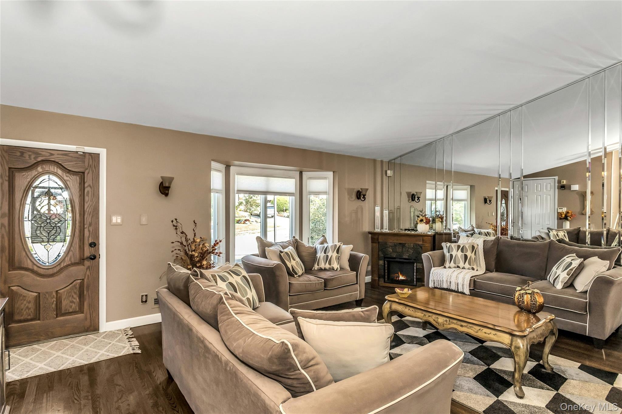 3 Harrow Lane, Old Bethpage, NY 11804