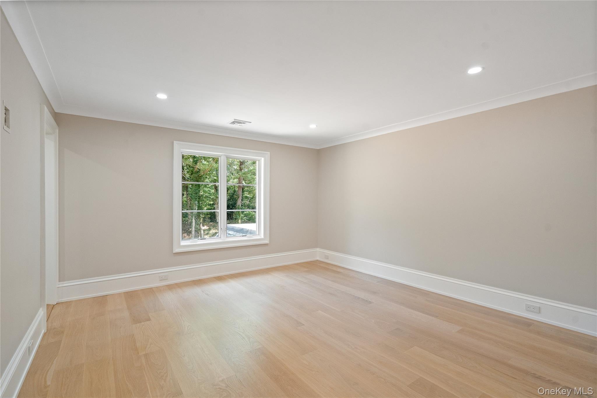 12 Quaker Ridge Drive, Brookville, NY 11545